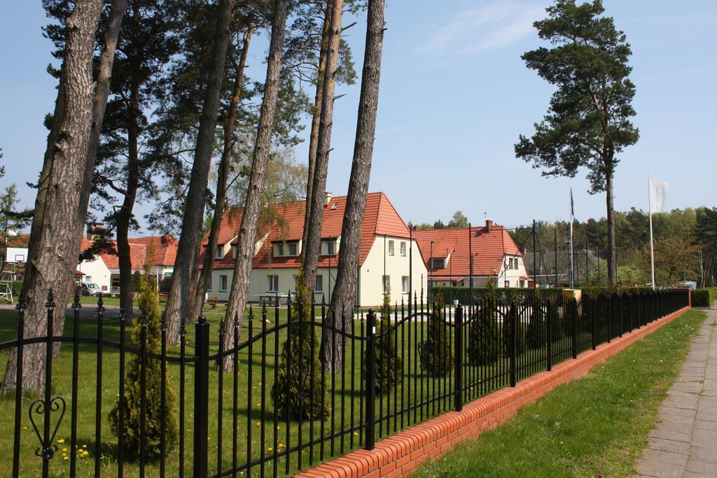 Osrodek Wypoczynkowy Merkury Mrzeżyno Buitenkant foto