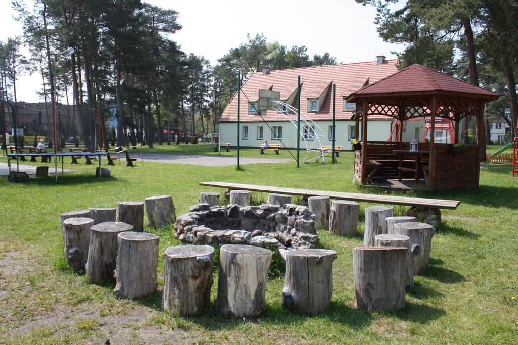 Osrodek Wypoczynkowy Merkury Mrzeżyno Buitenkant foto