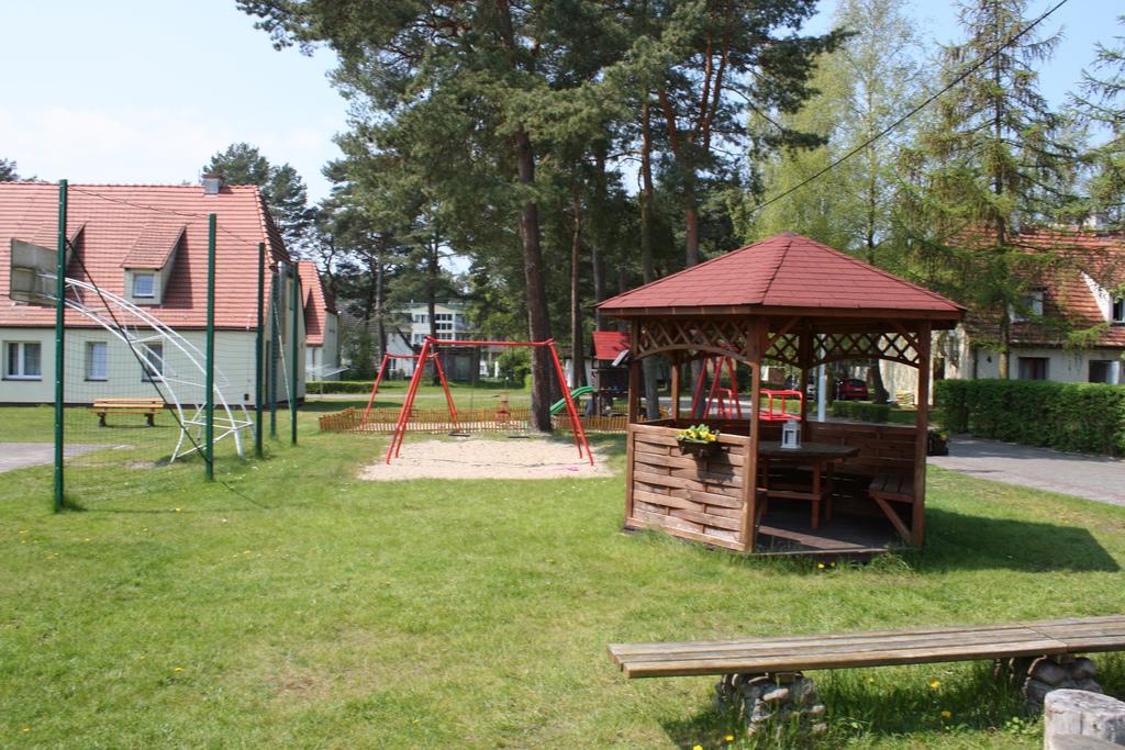 Osrodek Wypoczynkowy Merkury Mrzeżyno Buitenkant foto