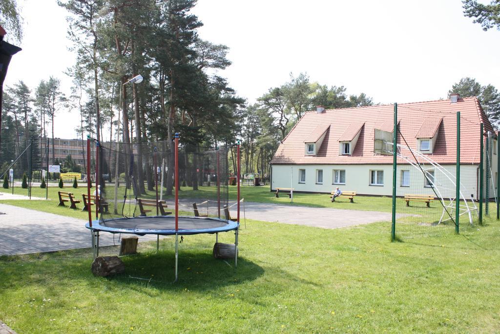 Osrodek Wypoczynkowy Merkury Mrzeżyno Buitenkant foto