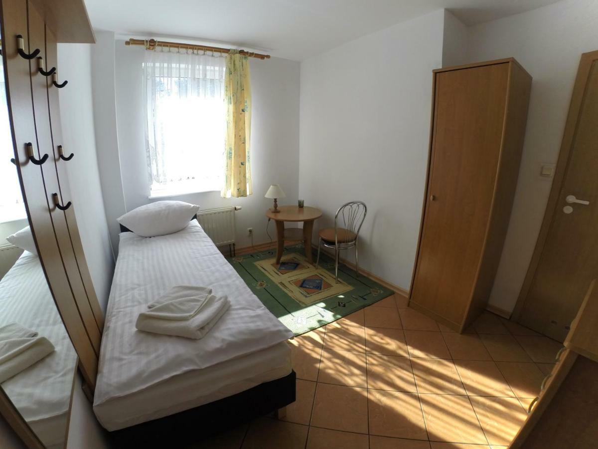Osrodek Wypoczynkowy Merkury Mrzeżyno Buitenkant foto